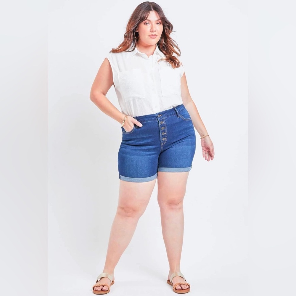 Royalty For Me Women's Plus Sz High Rise Curvy Exposed Button Fly Cuffed Shorts
